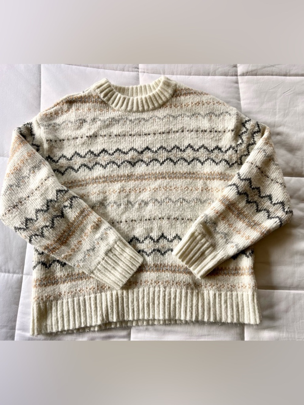 American Eagle sweater
